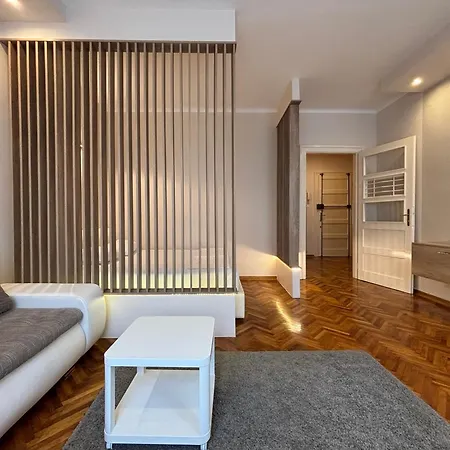 Central Apartment Close To Everything Novi Sad Exterior photo