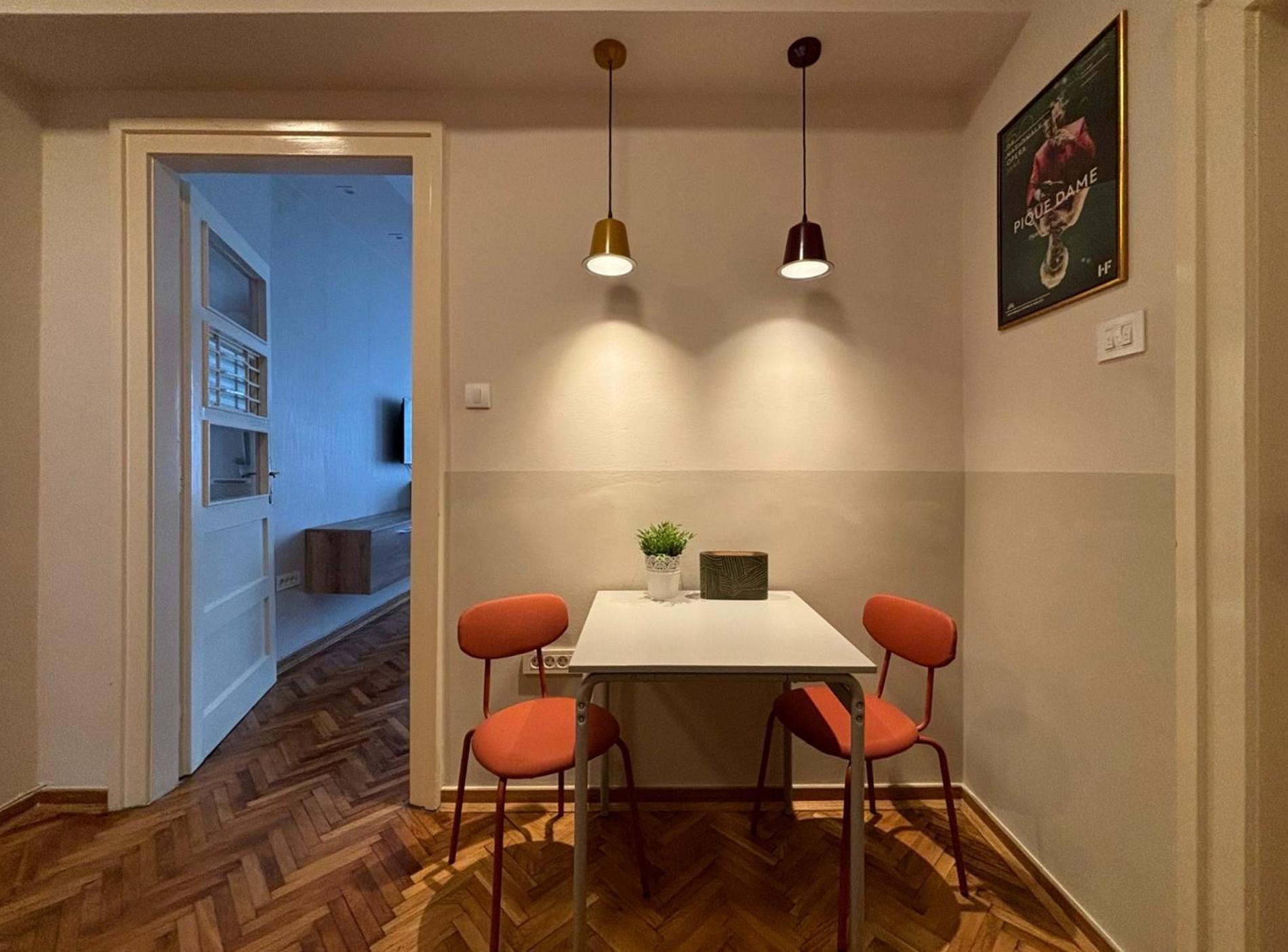 Close To Everything Apartment *